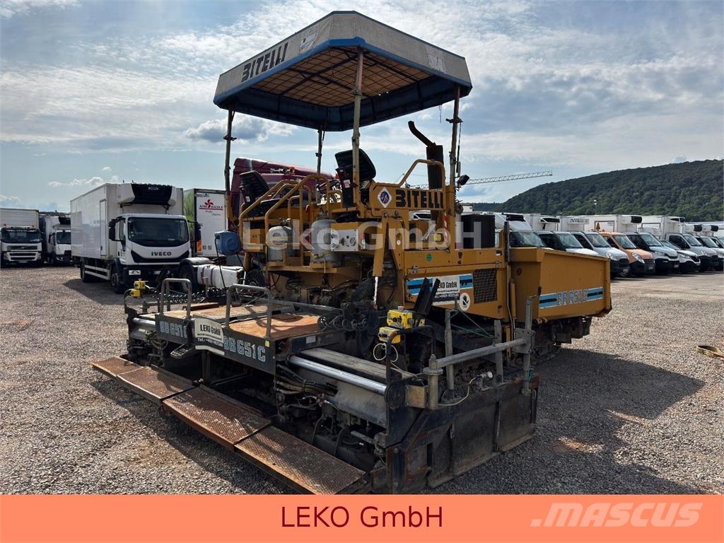 CAT 132 Asphalt pavers