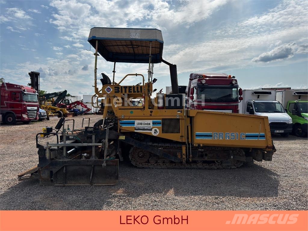 CAT 132 Asphalt pavers