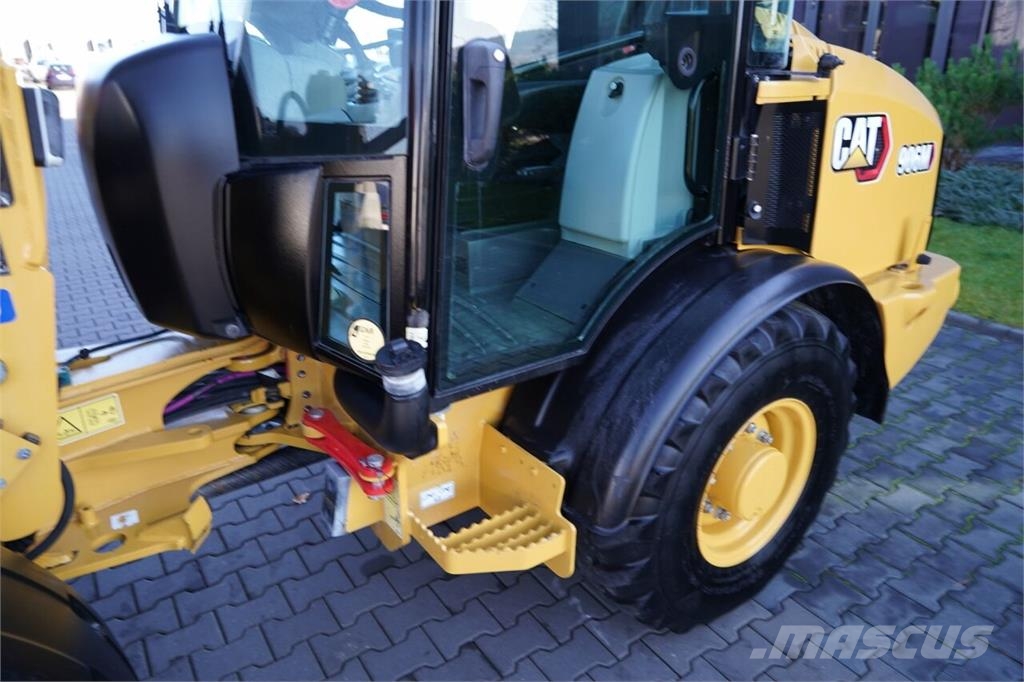 CAT 906M / ŁADOWARKA KOŁOWA / 2020 ROK / ŁYŻKA SZCZĘKO Φορτωτές με λάστιχα (Τροχοφόροι)