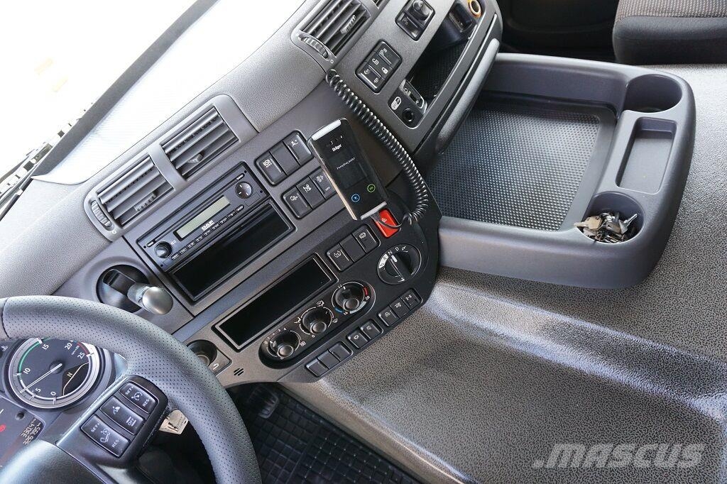 DAF CF / 400 / ACC / EURO 6 / PRZEWOZU NAPOJÓW / OŚ SK شاحنات بدرجة حرارة قابلة للضبط