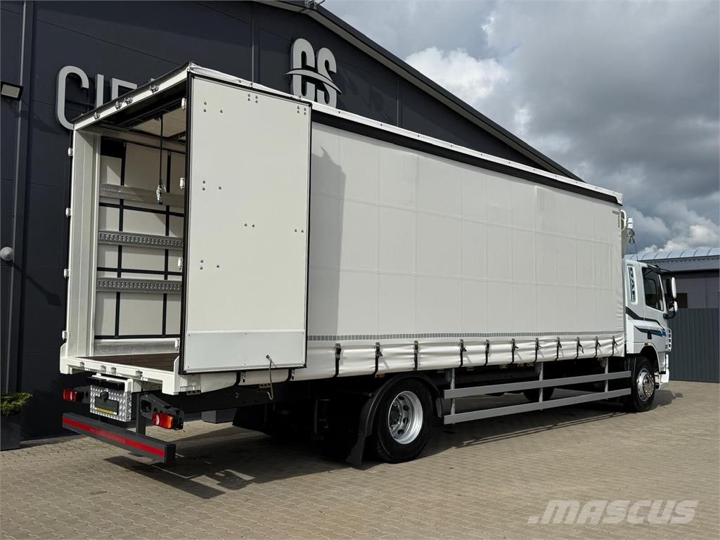 DAF CF 65 220 Curtainsider trucks