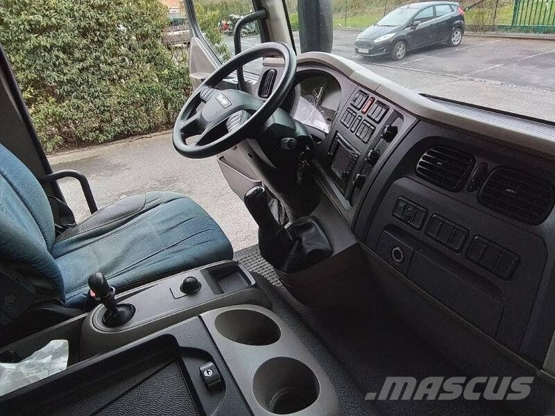 DAF LF 210 box truck+tail lift Furgoonautod
