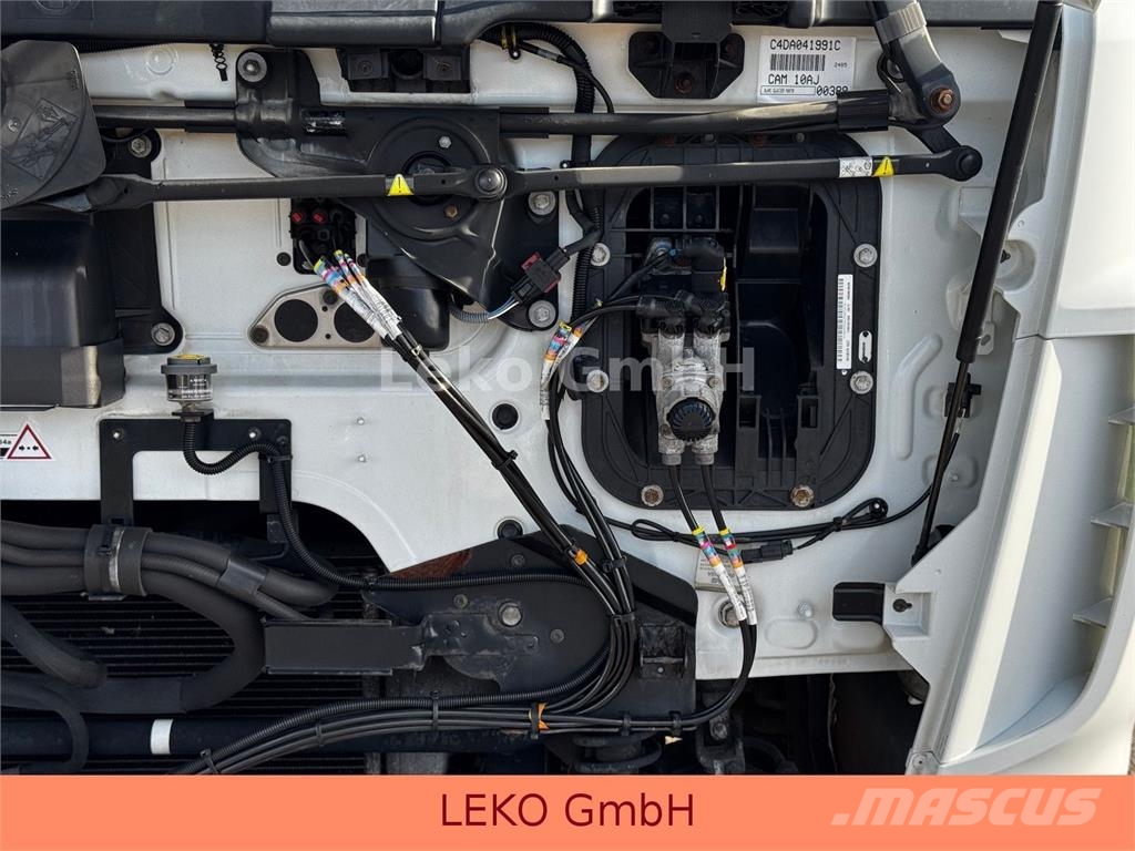 DAF LF 210 FA Drei Stück im Bestand Hűtős