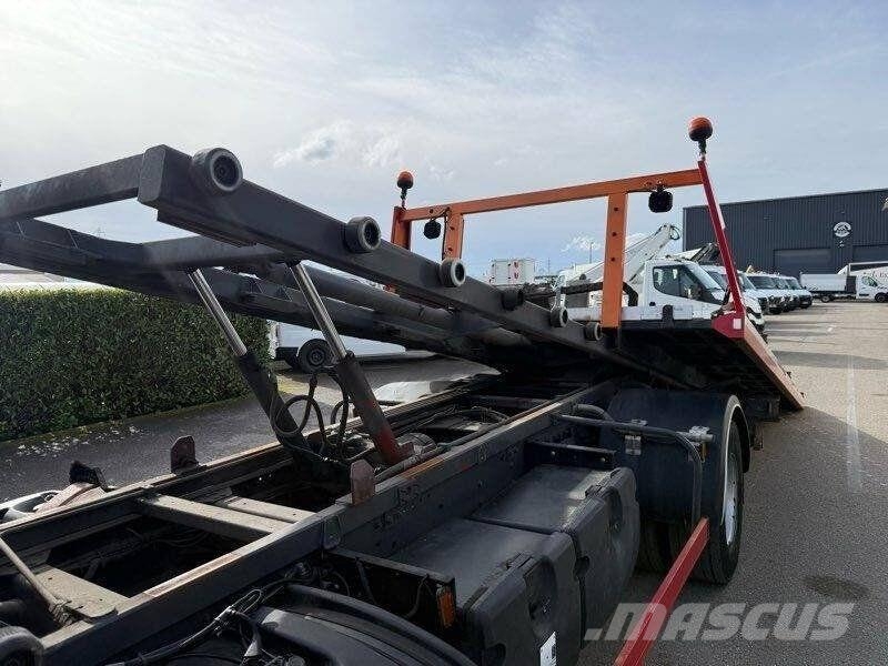 DAF LF 220+Crane Bärgningsbilar