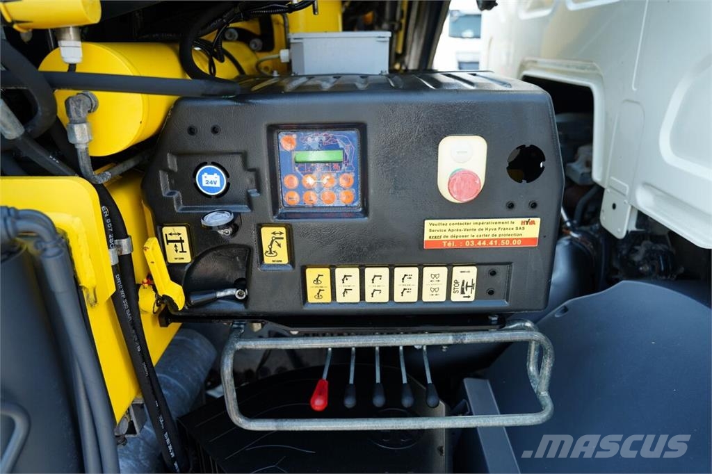 DAF LF 250 / 4x2 / SKRZYNIOWY 7,3 m / HDS HYVA HB150XE Camiones plataforma