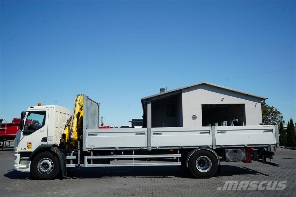 DAF LF 250 / 4X2 / SKRZYNIOWY - 7.3 + HDS HYVA HB 150X شاحنات مسطحة/مفصلية الجوانب