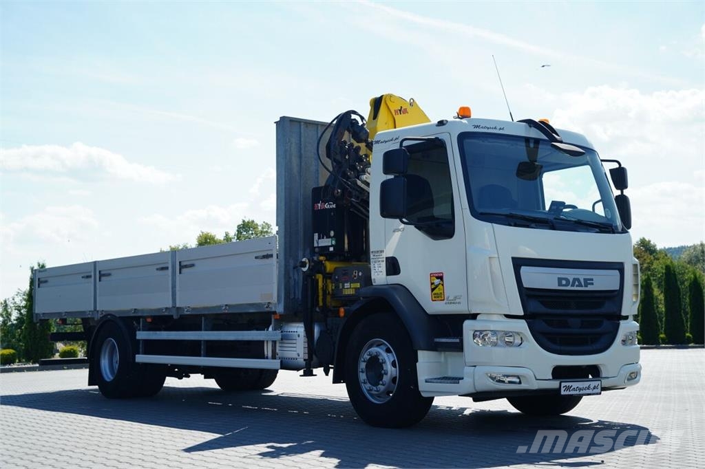 DAF LF 250 / 4X2 / SKRZYNIOWY - 7.3 + HDS HYVA HB 150X شاحنات مسطحة/مفصلية الجوانب