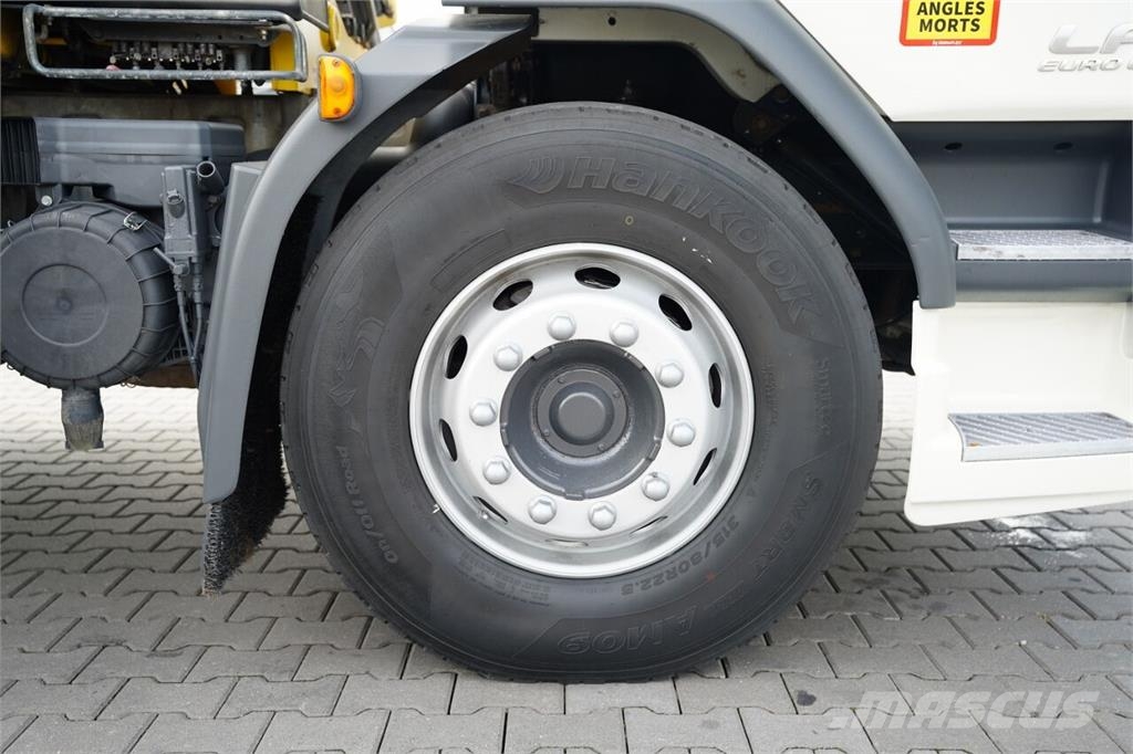 DAF LF 250 / 4X2 / SKRZYNIOWY - 7.3 + HDS HYVA HB 150X Camiones plataforma