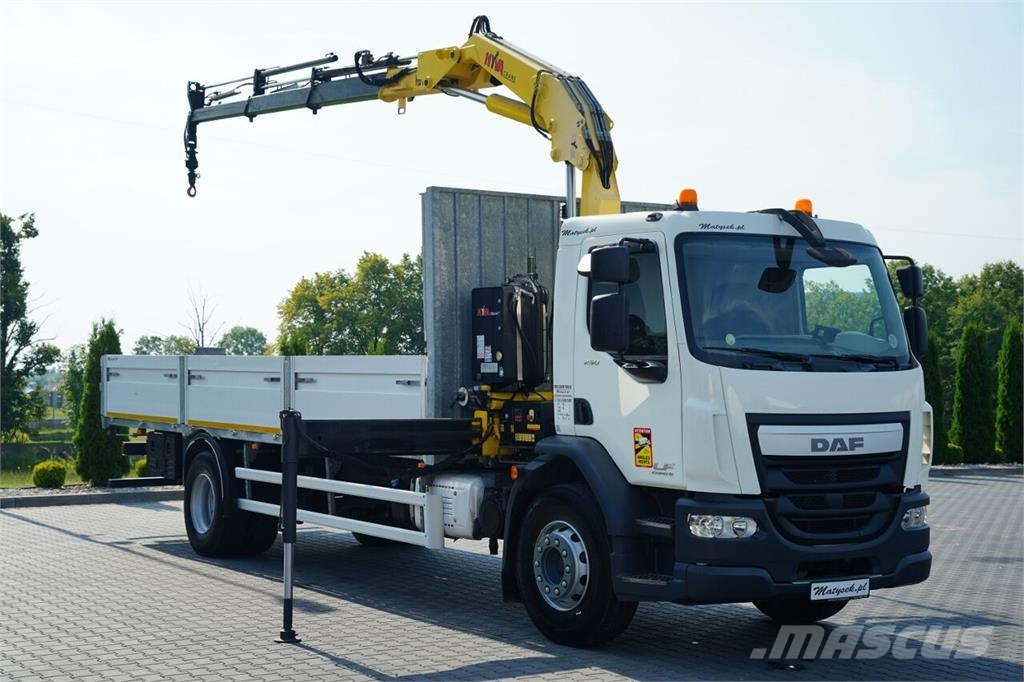 DAF LF 250 / 4x2 / SKRZYNIOWY 7,3 m / HDS HYVA HB150XE Camiones plataforma