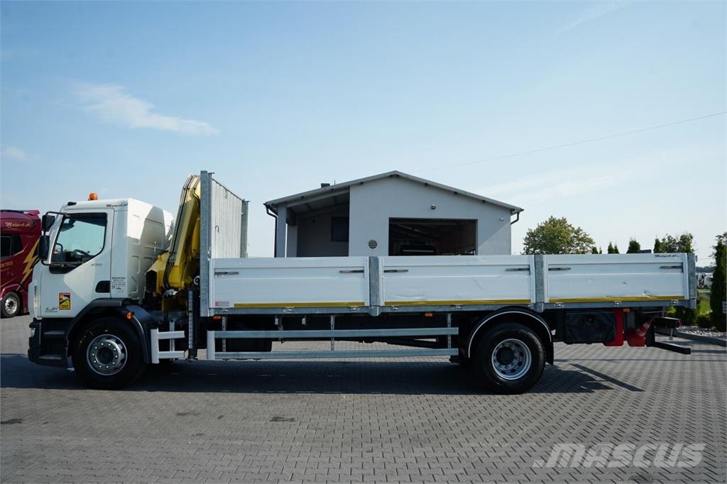 DAF LF 250 / 4x2 / SKRZYNIOWY 7,3 m / HDS HYVA HB150XE Camiones plataforma