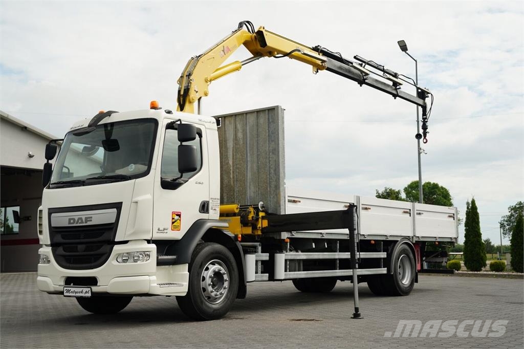 DAF LF 250 / 4X2 / SKRZYNIOWY - 7.3 + HDS HYVA HB 150X Camiones plataforma