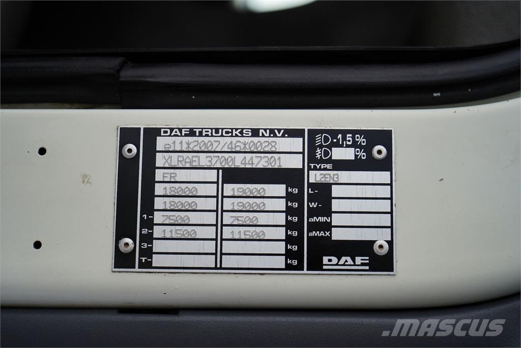 DAF / LF / 250 / SKRZYNIOWY + HDS / HYVA HB-150 / PILO Camiones de cama baja