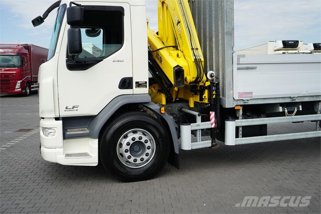 DAF / LF / 250 / SKRZYNIOWY + HDS / HYVA HB-150 / PILO Camiones de cama baja