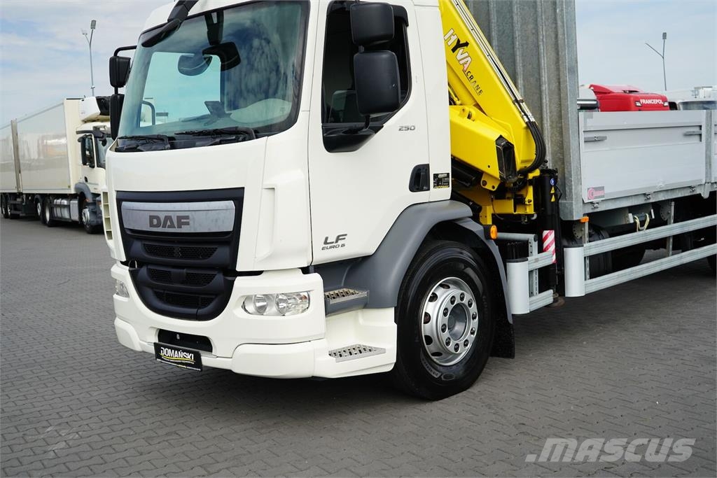 DAF / LF / 250 / SKRZYNIOWY + HDS / HYVA HB-150 / PILO Camiones de cama baja