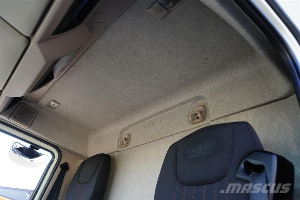 DAF LF / 260 / ACC / EURO 6 / KONTENER + WINDA / 18 PA Camion Fourgon