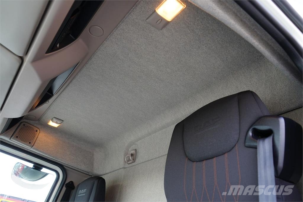 DAF LF / 260 / E 6 / ACC / BURTOFIRANKA + WINDA / ŁAD. Camión con caja abierta