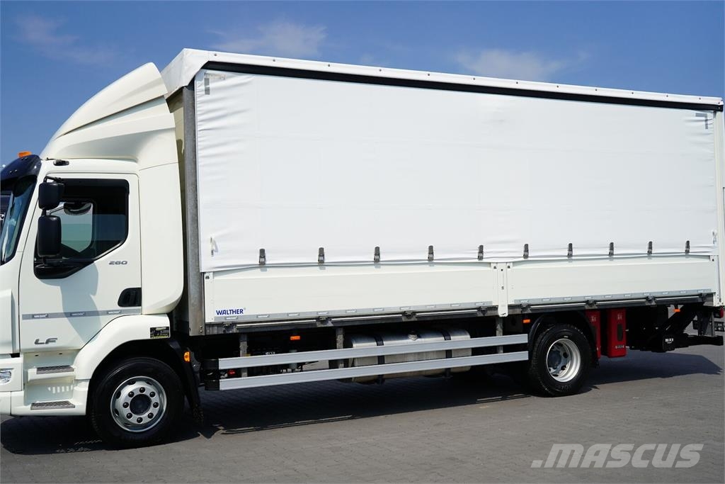 DAF LF / 260 / E 6 / ACC / BURTOFIRANKA + WINDA / ŁAD. Camión con caja abierta