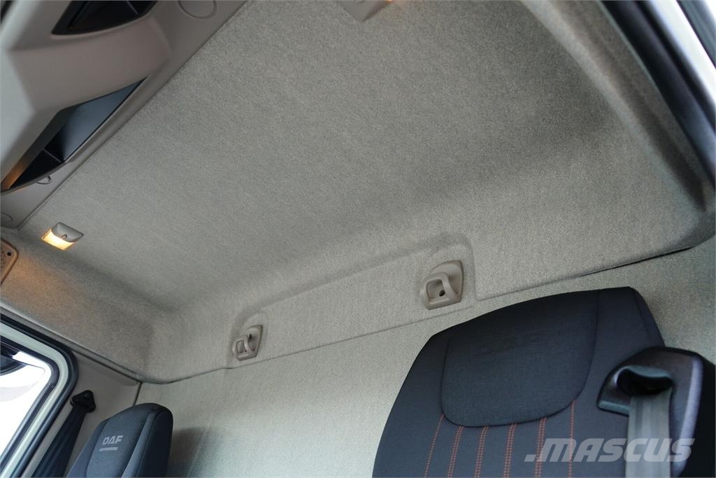 DAF LF / 260 / E 6 / ACC / BURTOFIRANKA + WINDA / ŁAD. Camión con caja abierta