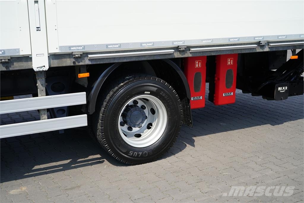 DAF LF / 260 / E 6 / ACC / BURTOFIRANKA + WINDA / ŁAD. Camión con caja abierta
