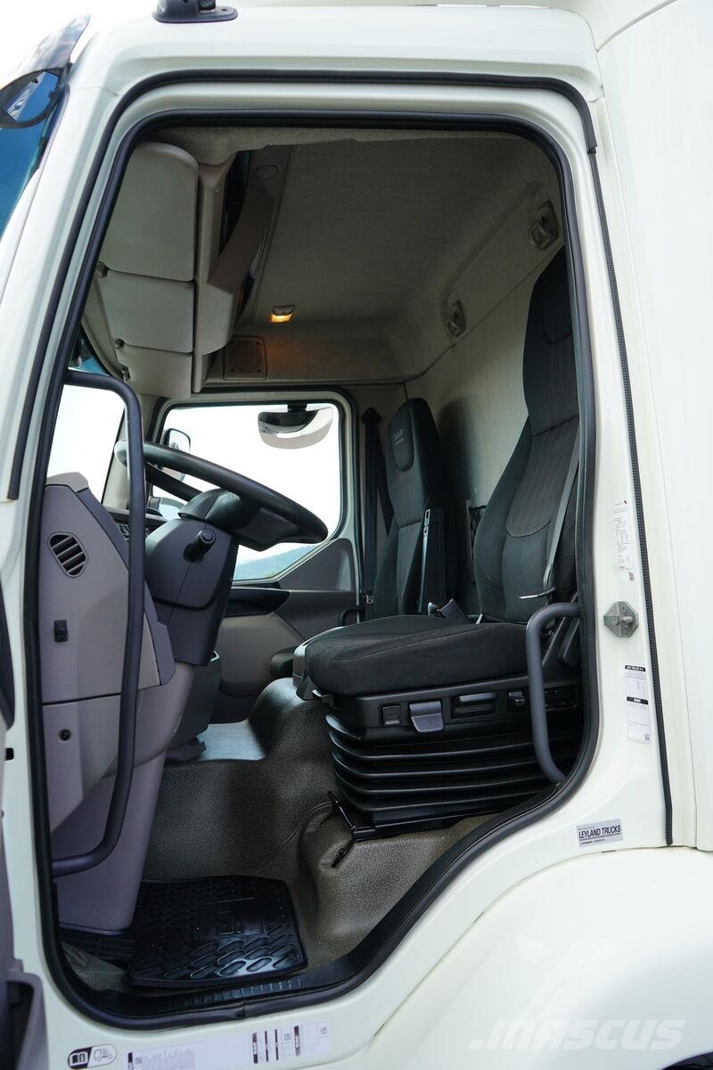 DAF LF / 260 / E 6 / ACC / BURTOFIRANKA + WINDA / ŁAD. Camión con caja abierta