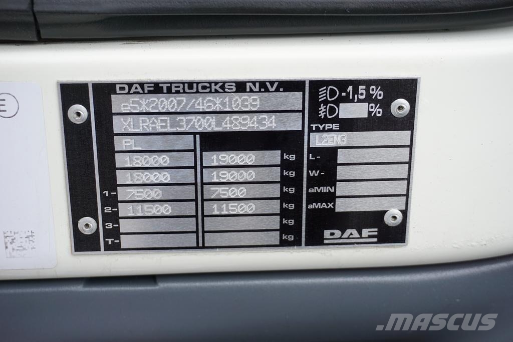 DAF / LF / 290 / E 6 / FIRANKA + WINDA / ŁAD. 9 970 KG Priekabos su tentu
