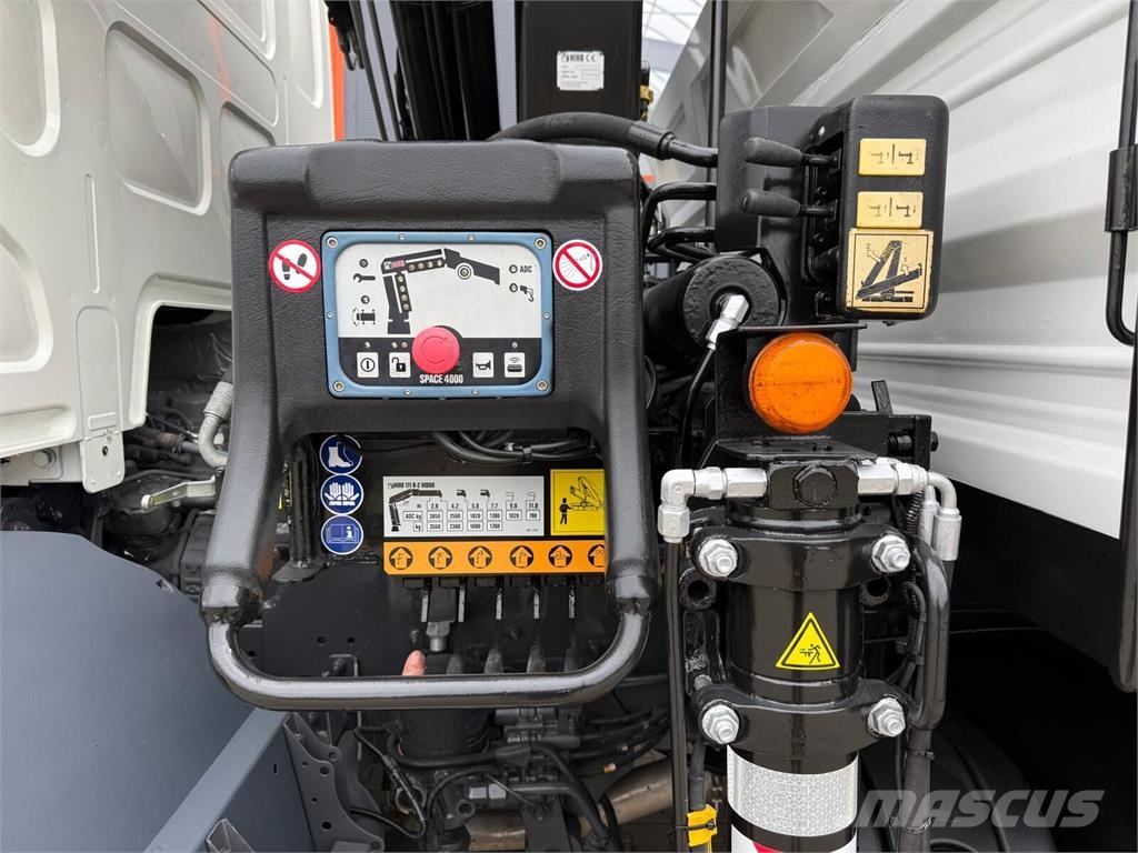 DAF LF 55.220 Savivarčių priekabų vilkikai