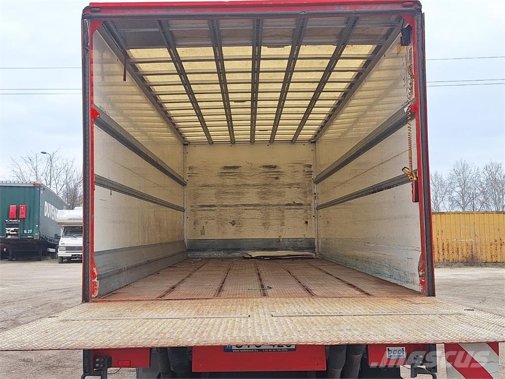 DAF LF 55.220 Koffer + DHollandia LBW 2500 kg Camiones con caja de remolque