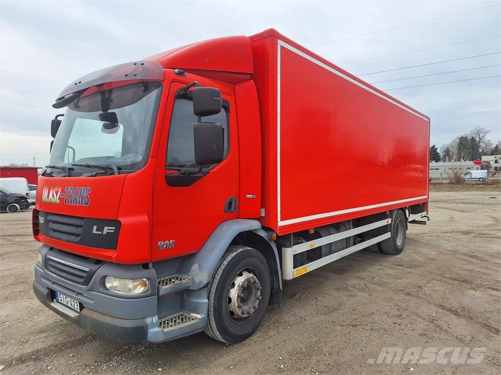 DAF LF 55.220 Koffer + DHollandia LBW 2500 kg Camiones con caja de remolque