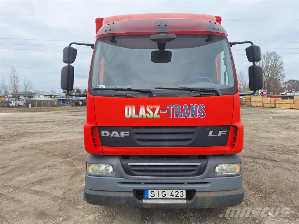 DAF LF 55.220 Koffer + DHollandia LBW 2500 kg Camiones con caja de remolque