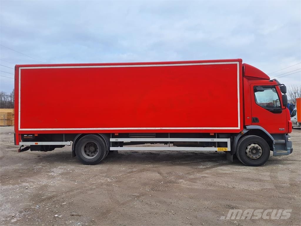 DAF LF 55.220 Koffer + DHollandia LBW 2500 kg Camiones con caja de remolque