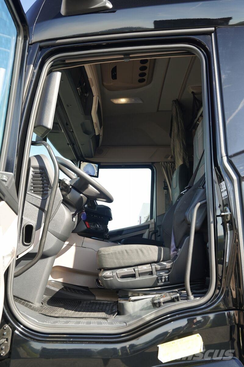 DAF / SOLÓWKA - 7,7 M / 6X2 / I-PARK COOL / OŚ PODNOSZ Curtainsider trucks