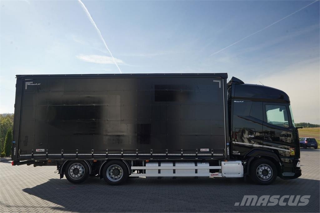 DAF / SOLÓWKA - 7,7 M / 6X2 / I-PARK COOL / OŚ PODNOSZ Curtainsider trucks