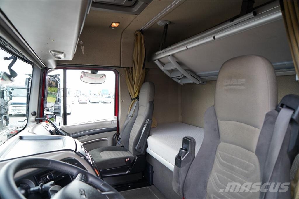 DAF XF / 105. 460 / EURO 5 / SPACE CAB / SPROWADZONY Tractor Units