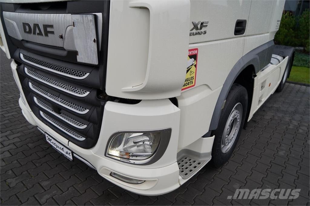 DAF XF 460 / SPACE CAB / EURO 6 Nyergesvontatók