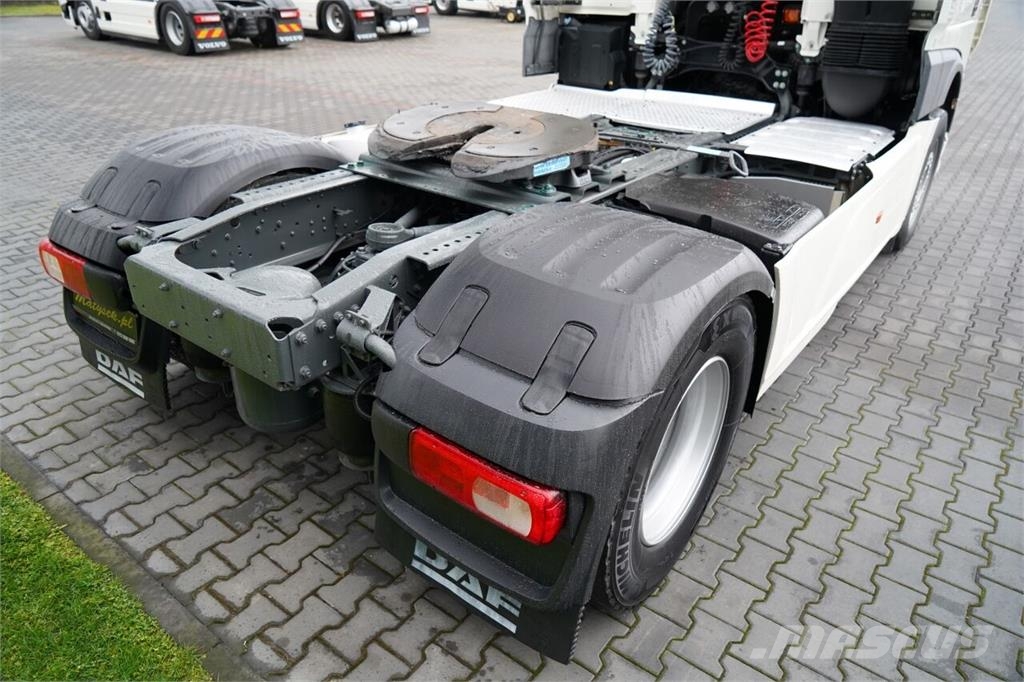 DAF XF 460 / SPACE CAB / EURO 6 Nyergesvontatók
