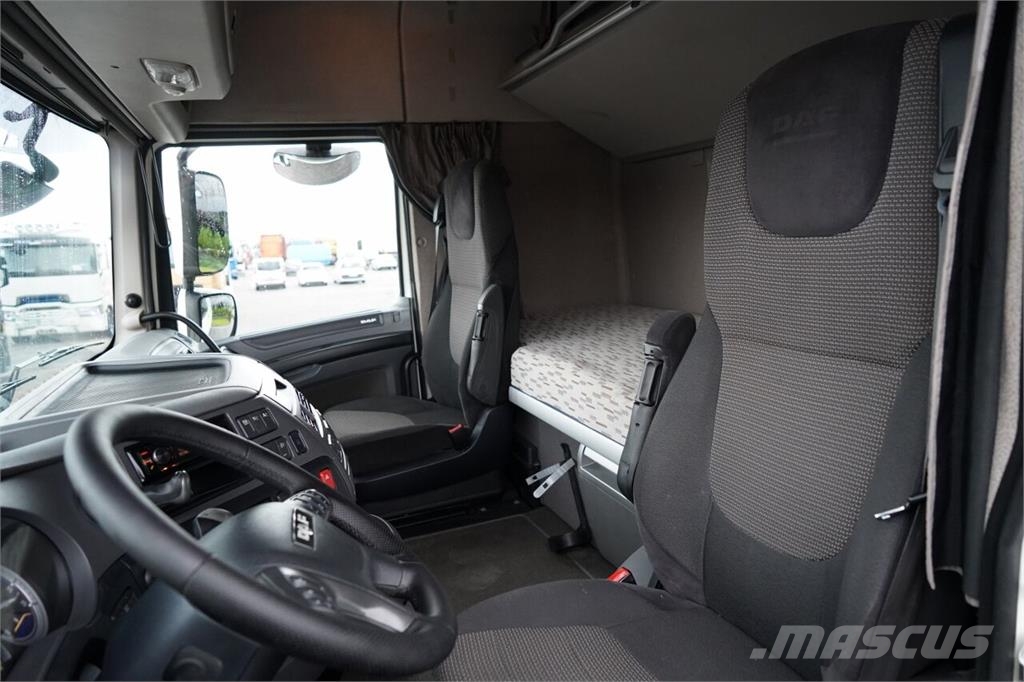 DAF XF 460 / SPACE CAB / EURO 6 Nyergesvontatók