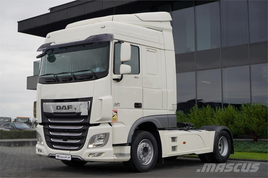 DAF XF 460 / SPACE CAB / EURO 6 Nyergesvontatók