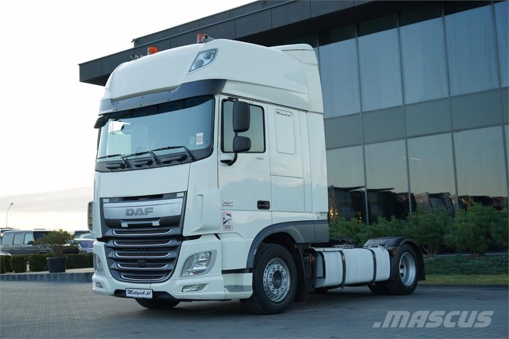 DAF XF 460 / SUPER SPACE CAB / MEGA / EURO 6 / LOW DEC Τράκτορες