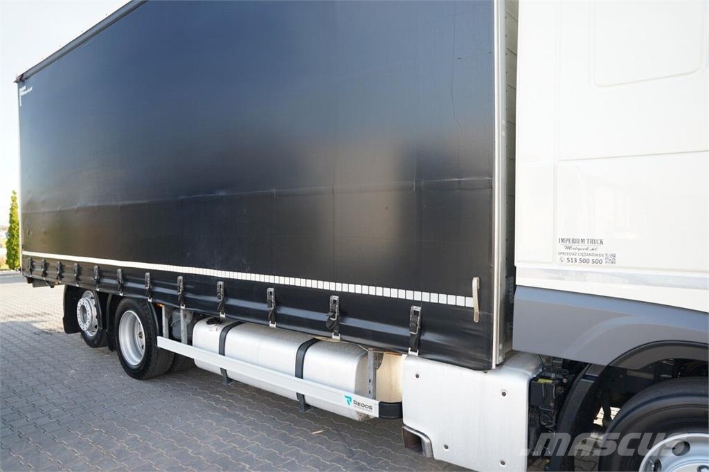 DAF XF 530 / 6X2 / SOLÓWKA / FIRANKA - 7,75 M / DACH P Tentautod