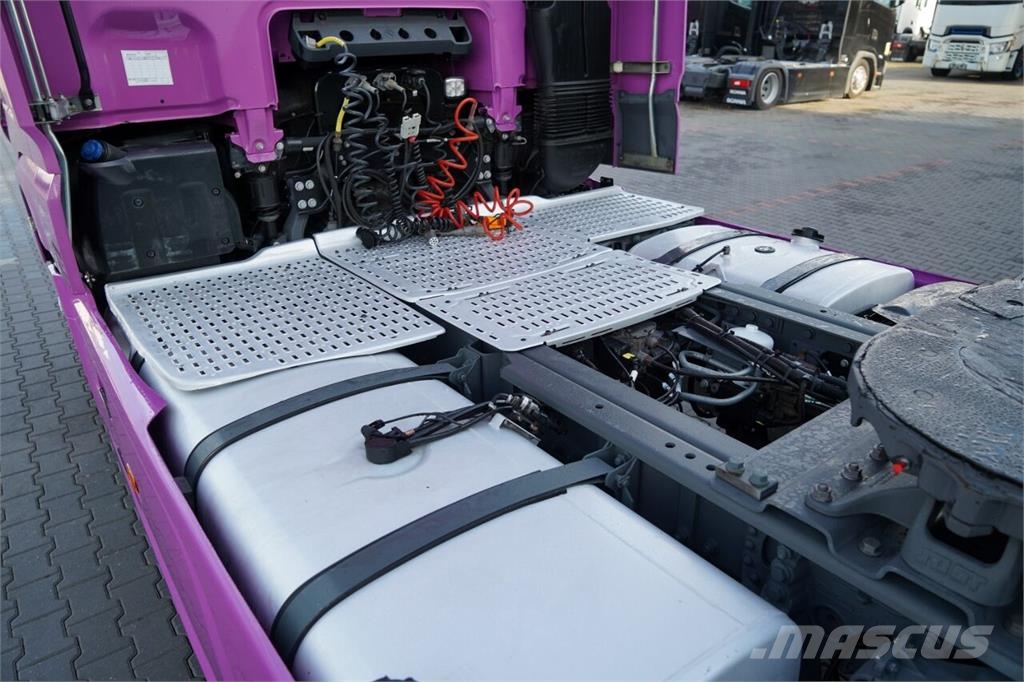 DAF XF 530 / SPACE CAB / EURO 6 وحدات الجر