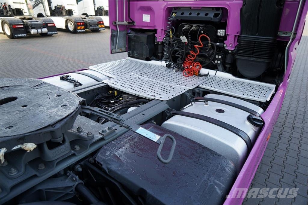 DAF XF 530 / SPACE CAB / EURO 6 وحدات الجر