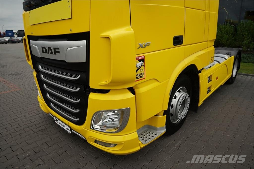 DAF XF XF 530 / SPACE CAB / OPONY 100% / FULL AIRMATIC Trekkers