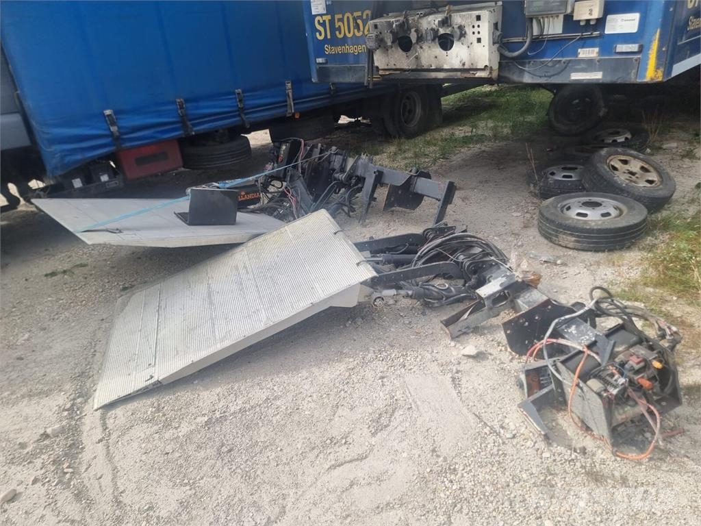Dhollandia DH 750 kg - there are 2 of them Windy do załadunku towarów i mebli