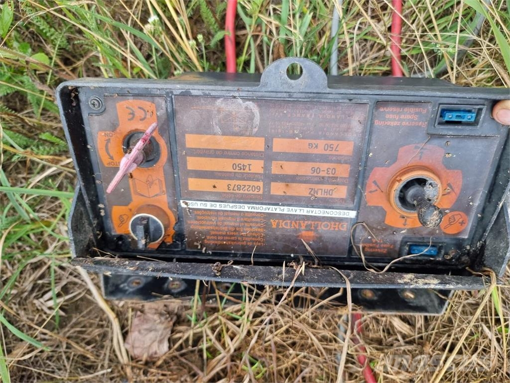 Dhollandia DH 750 kg - there are 2 of them Windy do załadunku towarów i mebli