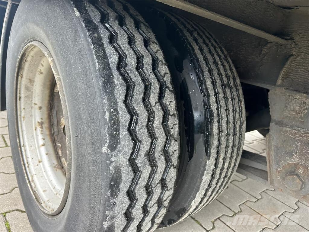 Eggers HXT 24 ZZL – 3-Axle Steering Curtainsider Trailer Schuifzeilopbouw