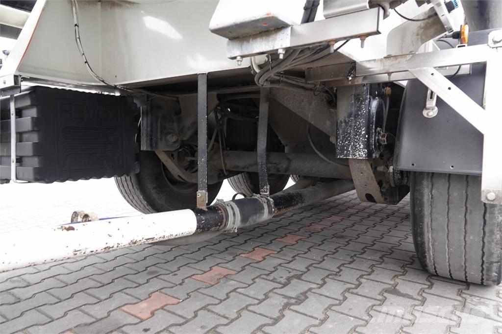 Feldbinder CEMENTONACZEPA / 2 KOMORY / 37 000 L / SILOS / DO Tanker semi-trailers