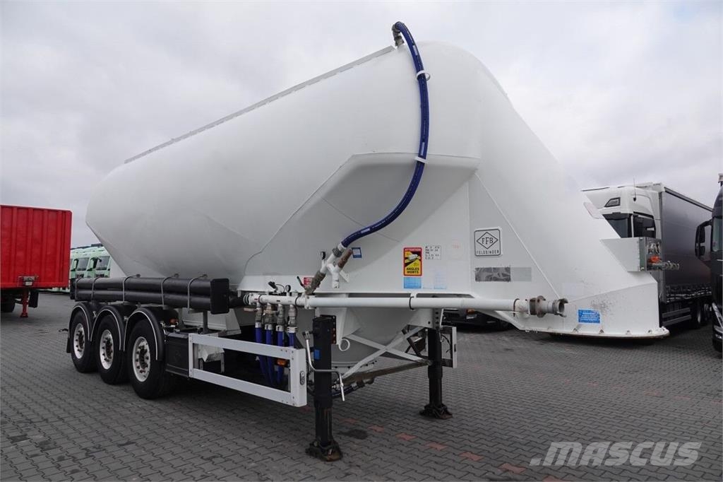 Feldbinder CEMENTONACZEPA / 2 KOMORY / 37 000 L / SILOS / DO Tanker semi-trailers
