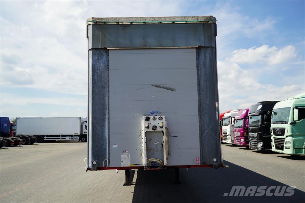 Fliegl Curtainsider semi-trailers