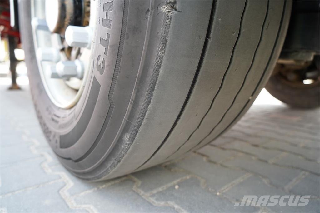 Fliegl Curtainsider semi-trailers