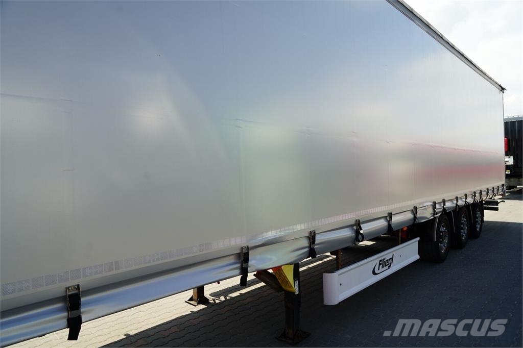 Fliegl Curtainsider semi-trailers